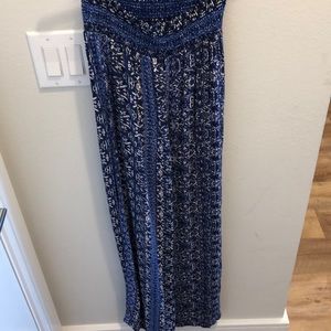 High-waisted flowy pants